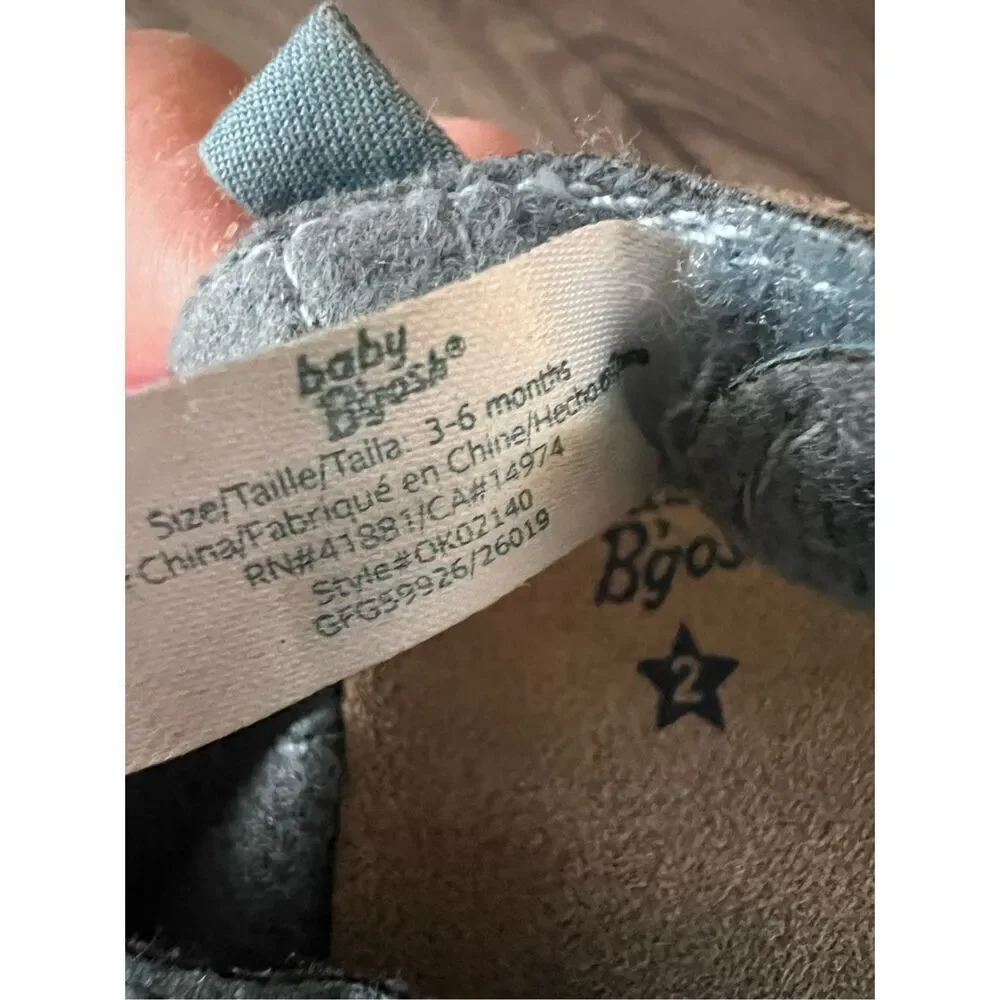Osh Kosh Bgosh baby Fabric sandals size 2
